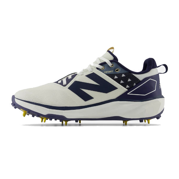 New Balance Full Spike Cricket